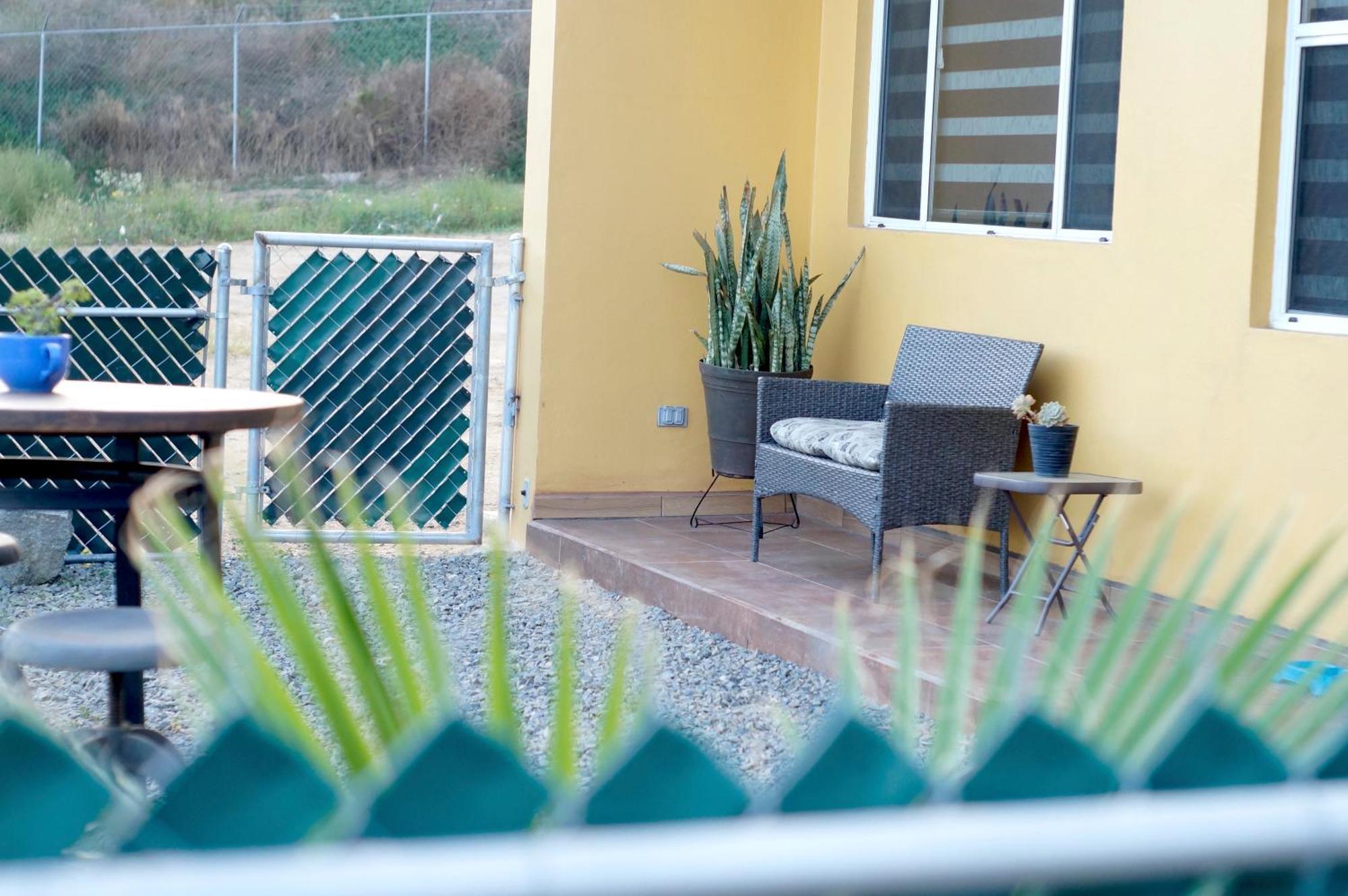 Cozy, Quiet & Pet Friendly Gated Patio Studio Енсенада Екстер'єр фото